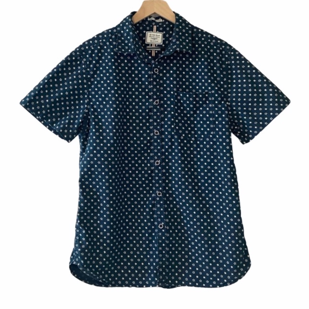 On The Road Men’s Sz Large Navy Short Sleeve Button Down Shirt with Star Print